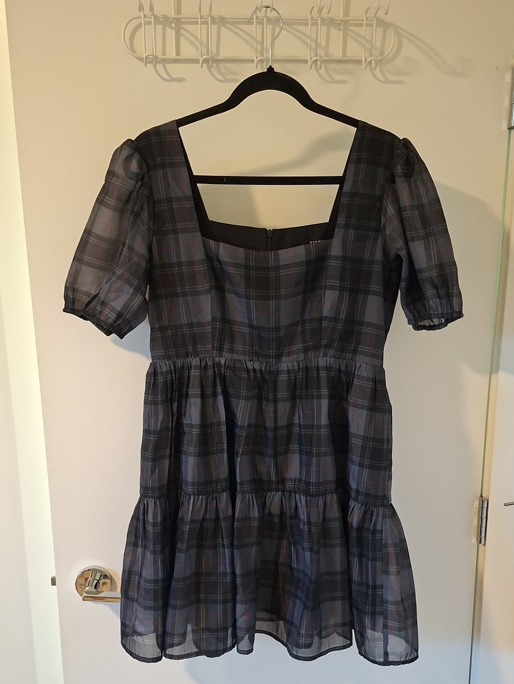 Disturbia Gray & Black Plaid Sheer Puff-sleeve Tiered Babydoll Mini Dress (US8)